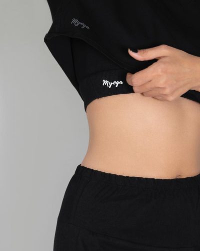 کراپ تاپ یوگا