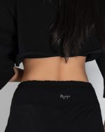 کراپ تاپ یوگا